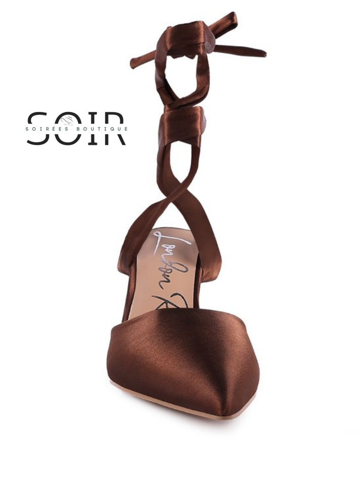 Pirouette à Minuit Satin Pointed Heels