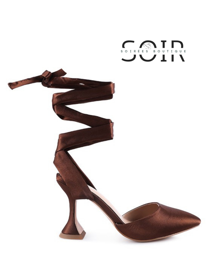 Pirouette à Minuit Satin Pointed Heels